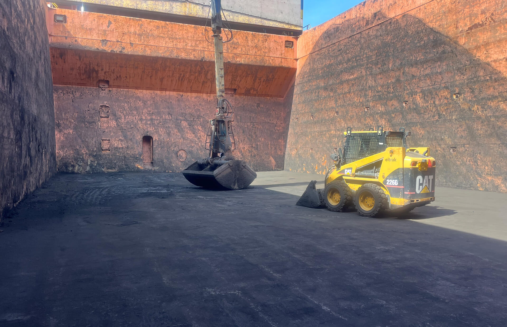 ergasia se stenous xorous-xomatourgikes ergasiew fortiga-kissas-volos-8