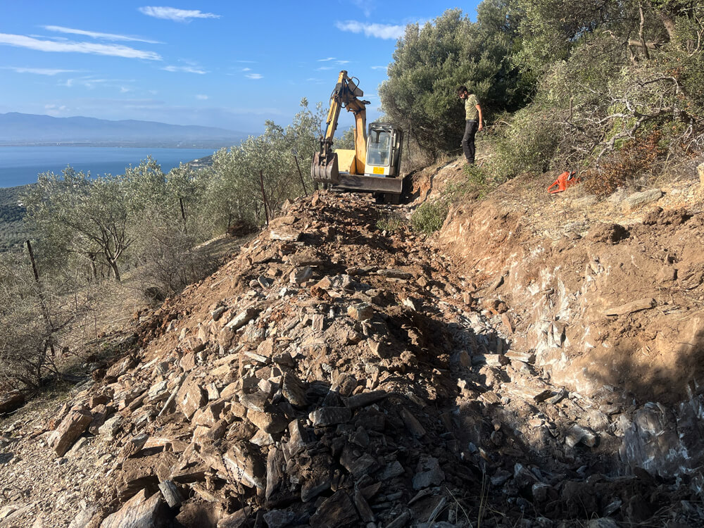 Έργα-Οδοποιίας-&-Parking sto volo-kissas-3