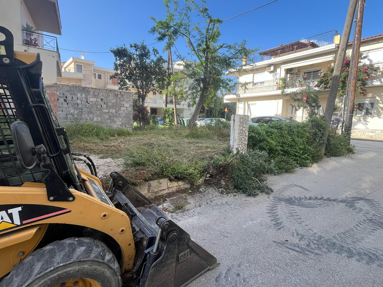 Διαμορφώσεις Εδάφους & καθαρισμός οικοπέδων-Βόλος-3